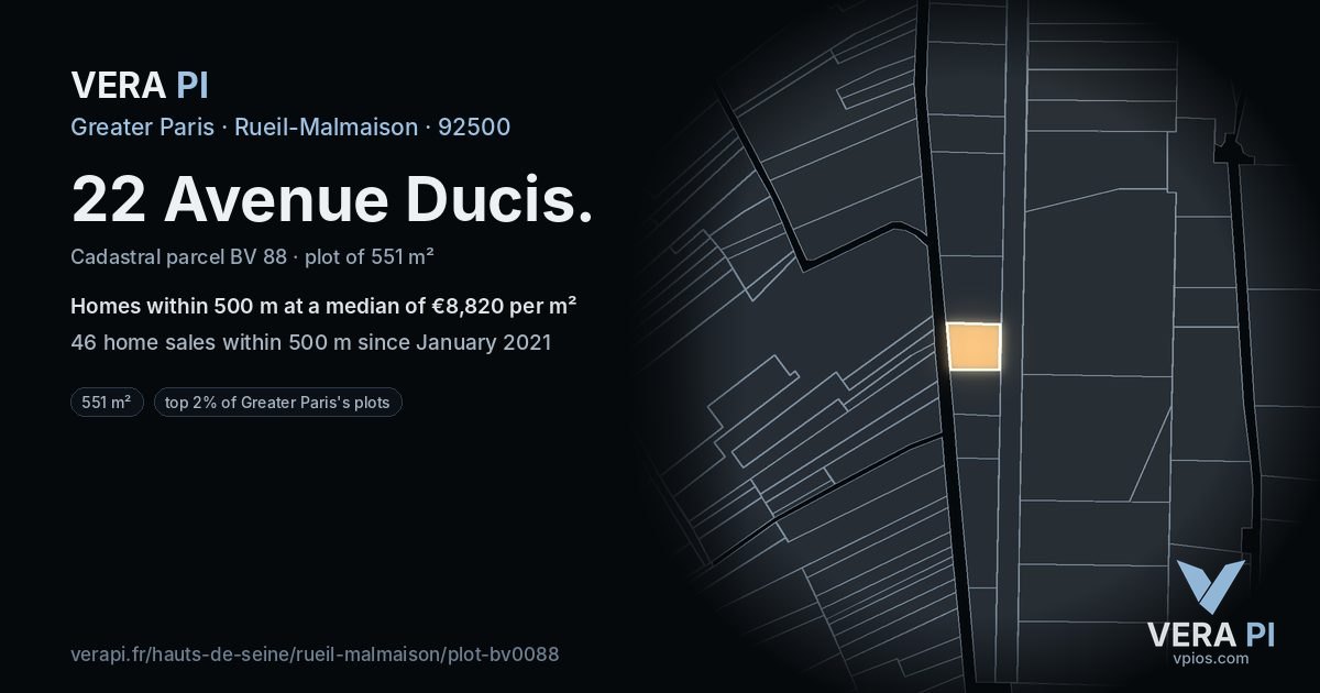 22 Avenue Ducis, Rueil-Malmaison at night – the plot lit, the parcels around coloured by the prices near them