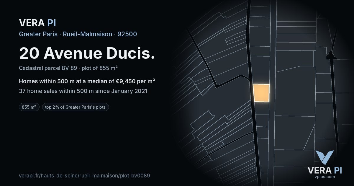 20 Avenue Ducis, Rueil-Malmaison at night – the plot lit, the parcels around coloured by the prices near them