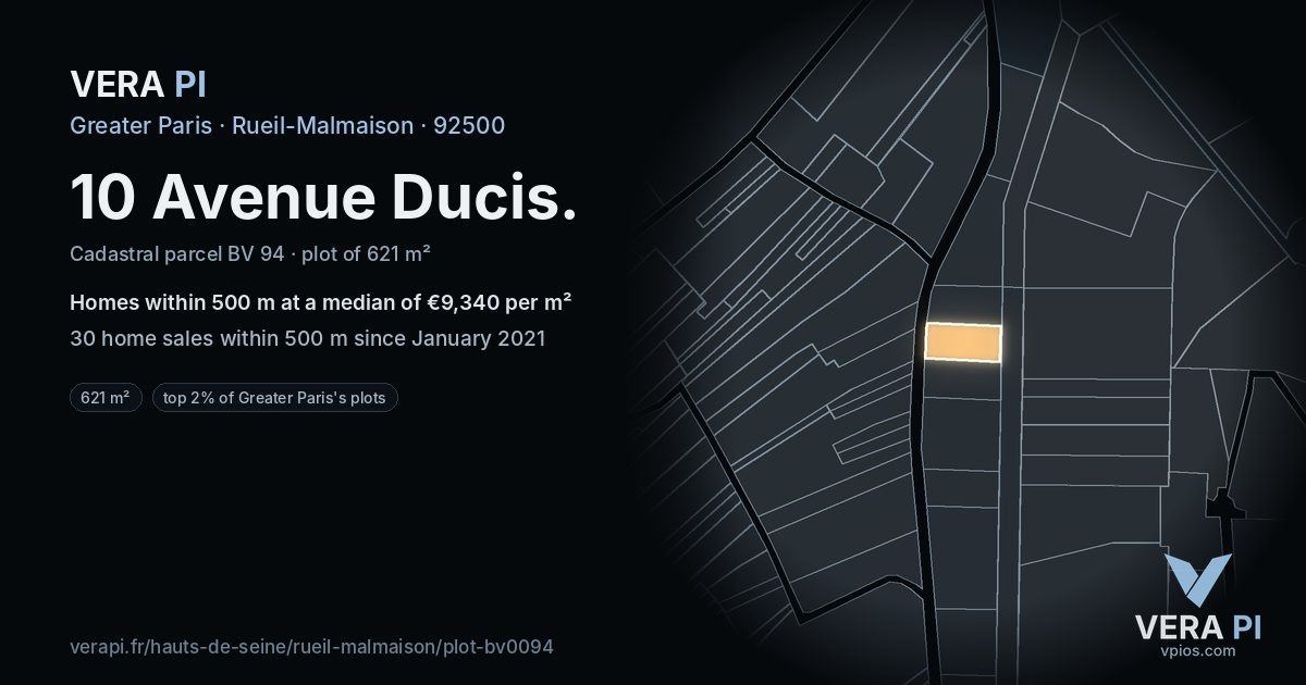 10 Avenue Ducis, Rueil-Malmaison at night – the plot lit, the parcels around coloured by the prices near them