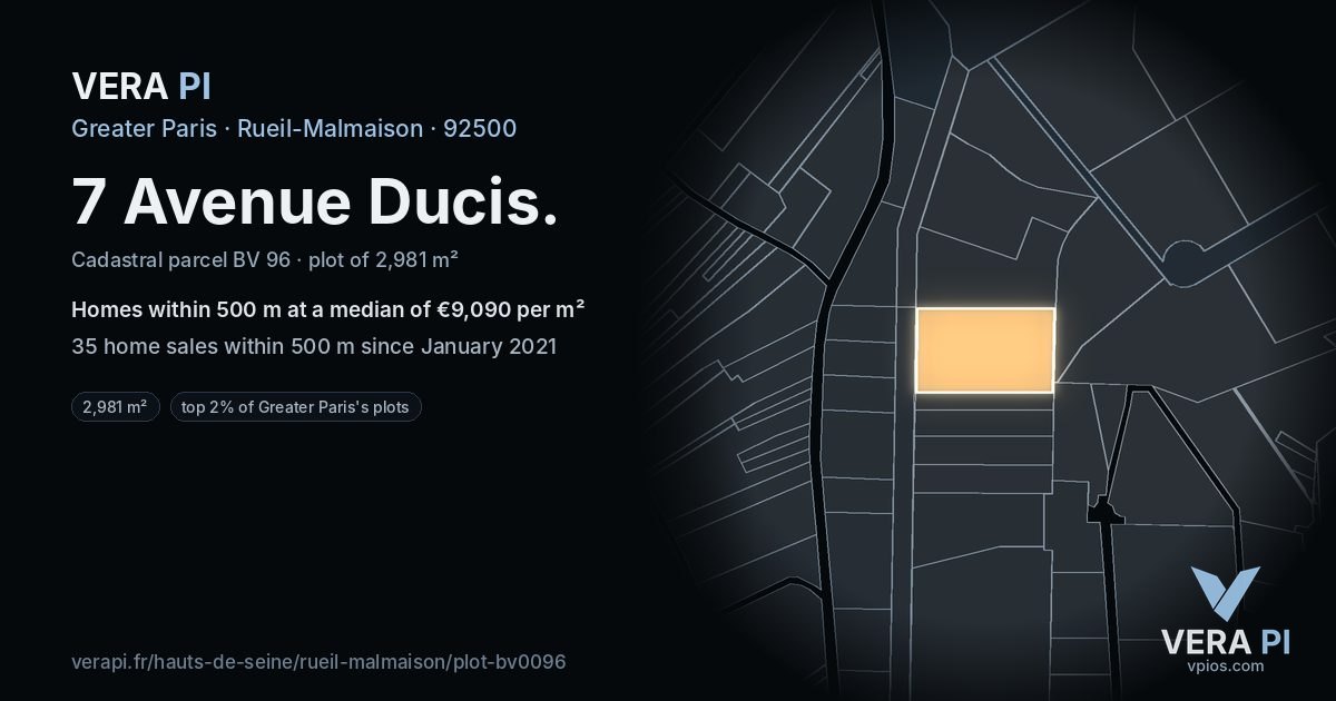 7 Avenue Ducis, Rueil-Malmaison at night – the plot lit, the parcels around coloured by the prices near them