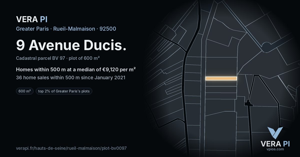 9 Avenue Ducis, Rueil-Malmaison at night – the plot lit, the parcels around coloured by the prices near them