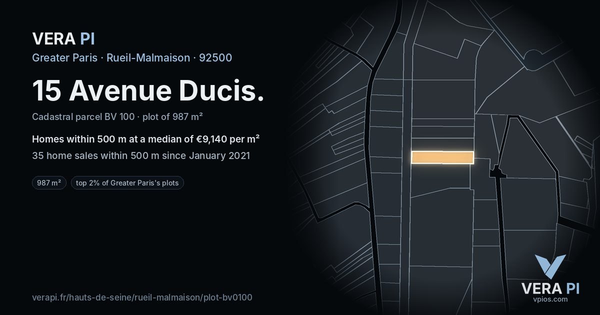 15 Avenue Ducis, Rueil-Malmaison at night – the plot lit, the parcels around coloured by the prices near them