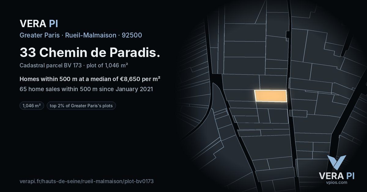 33 Chemin de Paradis, Rueil-Malmaison at night – the plot lit, the parcels around coloured by the prices near them