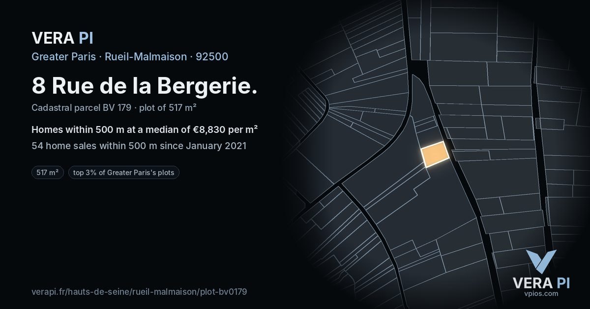 8 Rue de la Bergerie, Rueil-Malmaison at night – the plot lit, the parcels around coloured by the prices near them