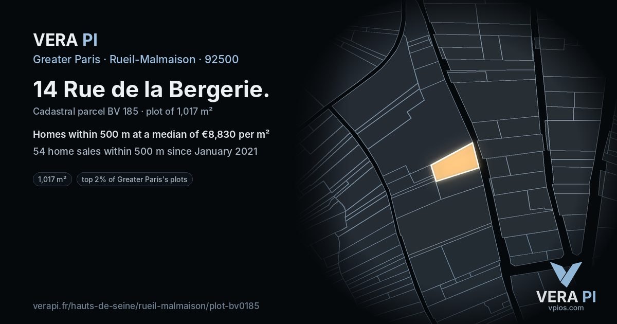 14 Rue de la Bergerie, Rueil-Malmaison at night – the plot lit, the parcels around coloured by the prices near them