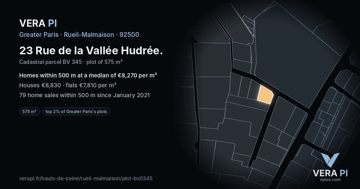 23 Rue de la Vallée Hudrée, Rueil-Malmaison at night – the plot lit, the parcels around coloured by the prices near them