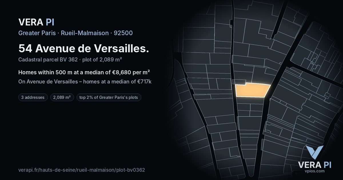 54 Avenue de Versailles, Rueil-Malmaison at night – the plot lit, the parcels around coloured by the prices near them