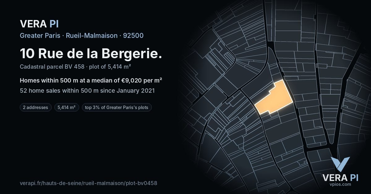 10 Rue de la Bergerie, Rueil-Malmaison at night – the plot lit, the parcels around coloured by the prices near them