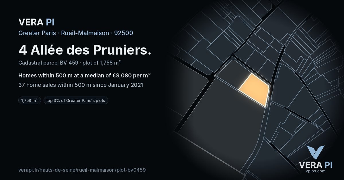 4 Allée des Pruniers, Rueil-Malmaison at night – the plot lit, the parcels around coloured by the prices near them