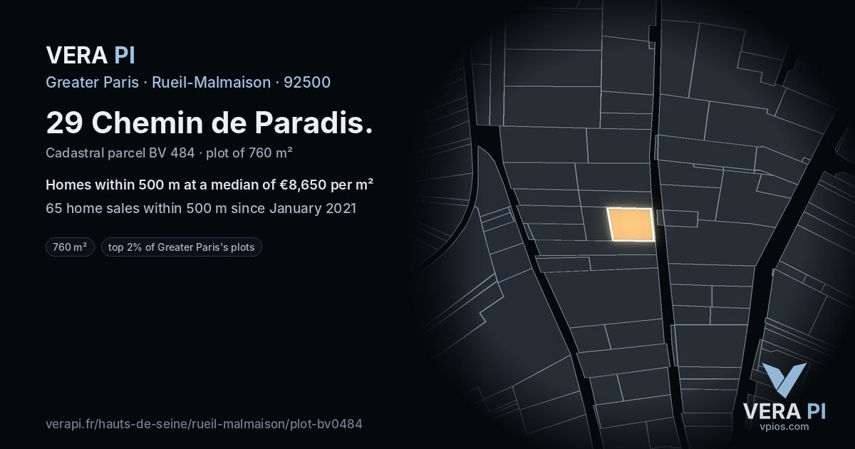 29 Chemin de Paradis, Rueil-Malmaison at night – the plot lit, the parcels around coloured by the prices near them