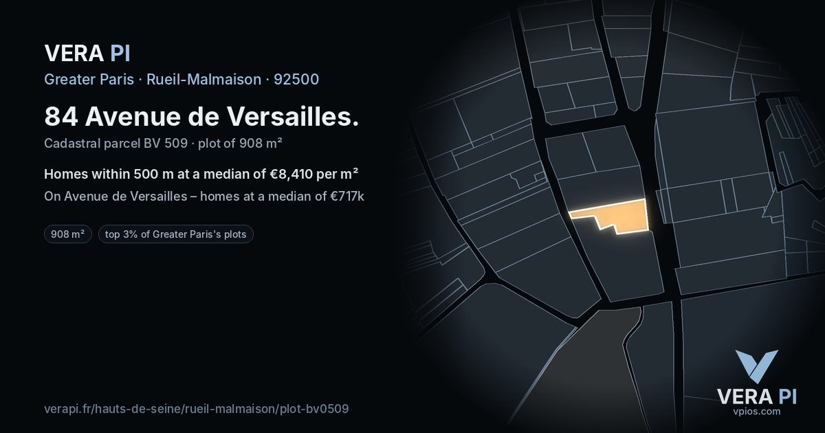 84 Avenue de Versailles, Rueil-Malmaison at night – the plot lit, the parcels around coloured by the prices near them