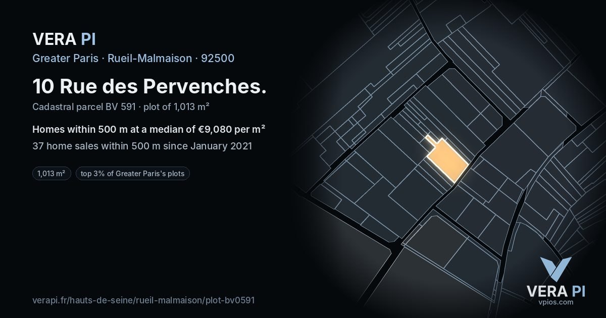 10 Rue des Pervenches, Rueil-Malmaison at night – the plot lit, the parcels around coloured by the prices near them