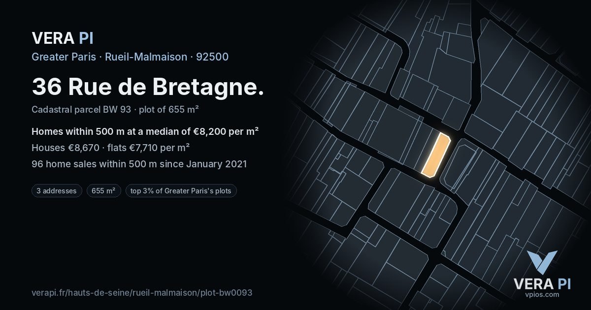 36 Rue de Bretagne, Rueil-Malmaison at night – the plot lit, the parcels around coloured by the prices near them