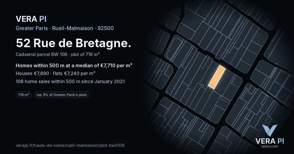 52 Rue de Bretagne, Rueil-Malmaison at night – the plot lit, the parcels around coloured by the prices near them