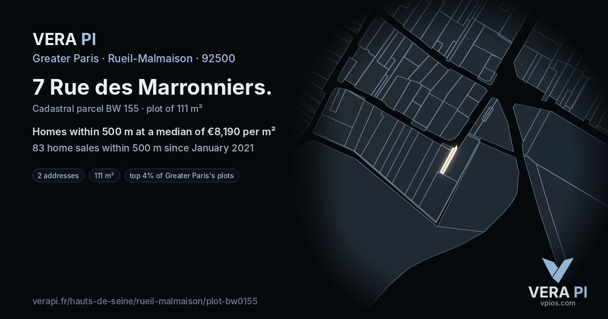 7 Rue des Marronniers, Rueil-Malmaison at night – the plot lit, the parcels around coloured by the prices near them