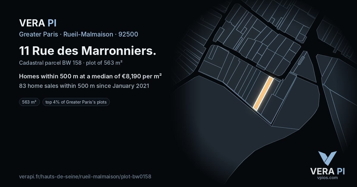 11 Rue des Marronniers, Rueil-Malmaison at night – the plot lit, the parcels around coloured by the prices near them