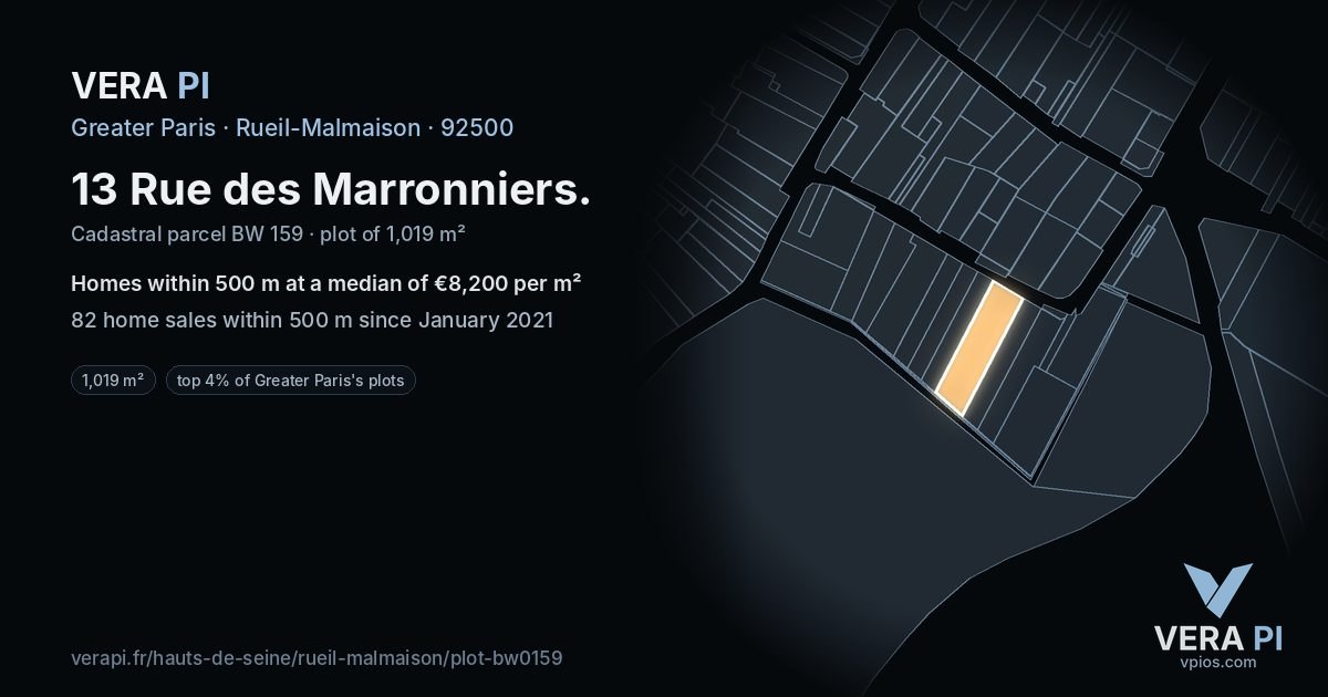 13 Rue des Marronniers, Rueil-Malmaison at night – the plot lit, the parcels around coloured by the prices near them