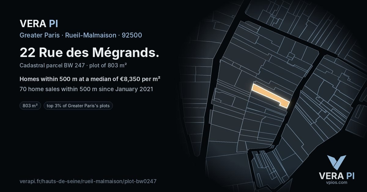 22 Rue des Mégrands, Rueil-Malmaison at night – the plot lit, the parcels around coloured by the prices near them