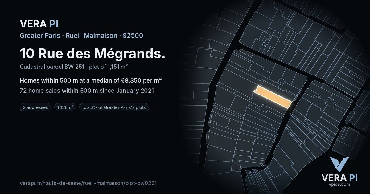 10 Rue des Mégrands, Rueil-Malmaison at night – the plot lit, the parcels around coloured by the prices near them