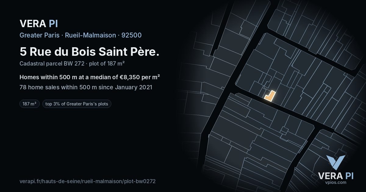 5 Rue du Bois Saint Père, Rueil-Malmaison at night – the plot lit, the parcels around coloured by the prices near them