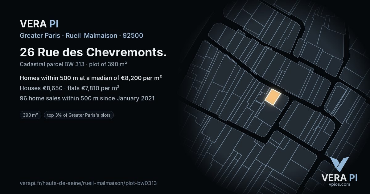 26 Rue des Chevremonts, Rueil-Malmaison at night – the plot lit, the parcels around coloured by the prices near them
