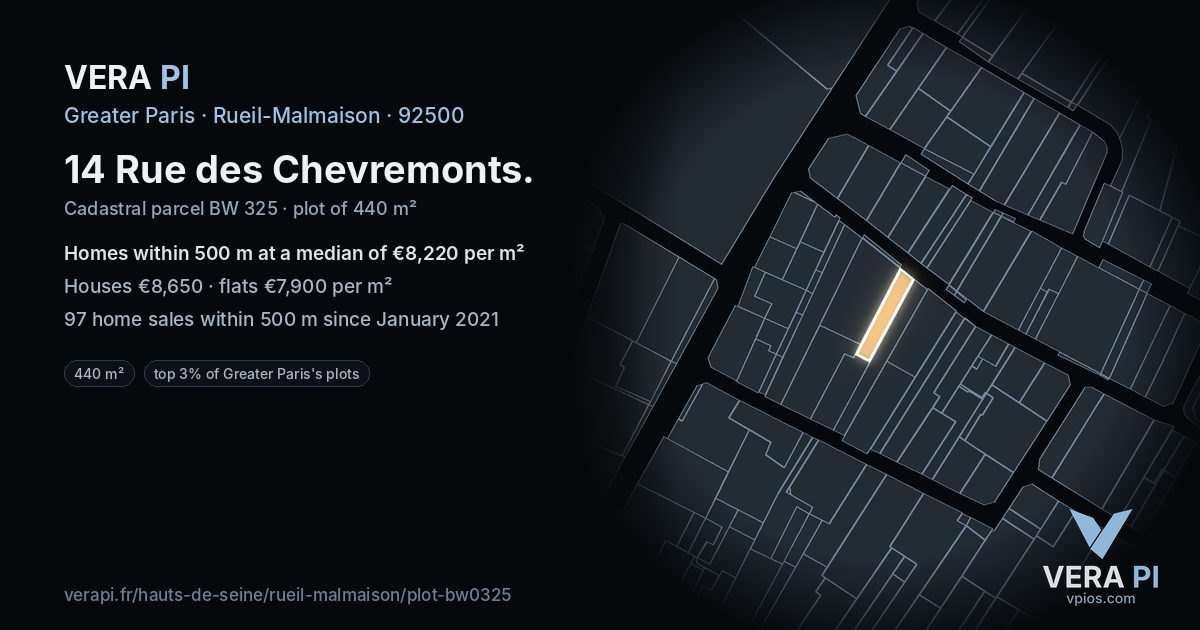 14 Rue des Chevremonts, Rueil-Malmaison at night – the plot lit, the parcels around coloured by the prices near them