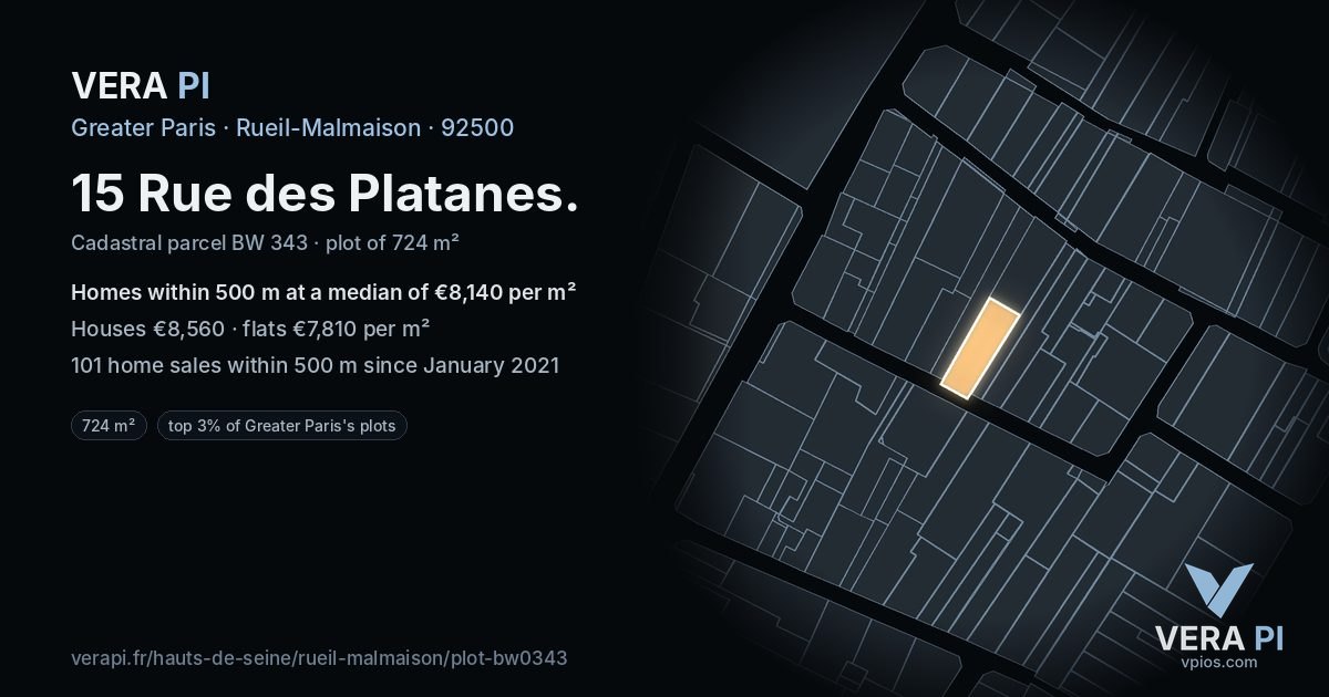 15 Rue des Platanes, Rueil-Malmaison at night – the plot lit, the parcels around coloured by the prices near them