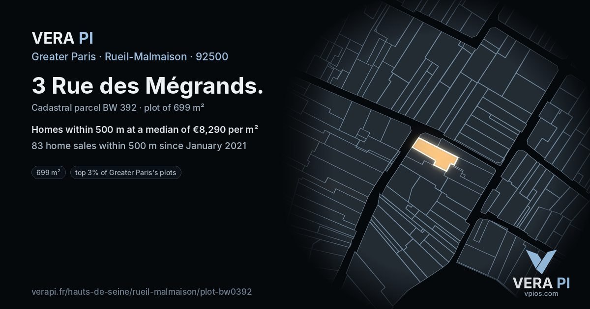 3 Rue des Mégrands, Rueil-Malmaison at night – the plot lit, the parcels around coloured by the prices near them