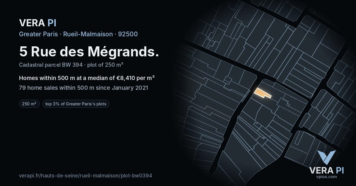 5 Rue des Mégrands, Rueil-Malmaison at night – the plot lit, the parcels around coloured by the prices near them