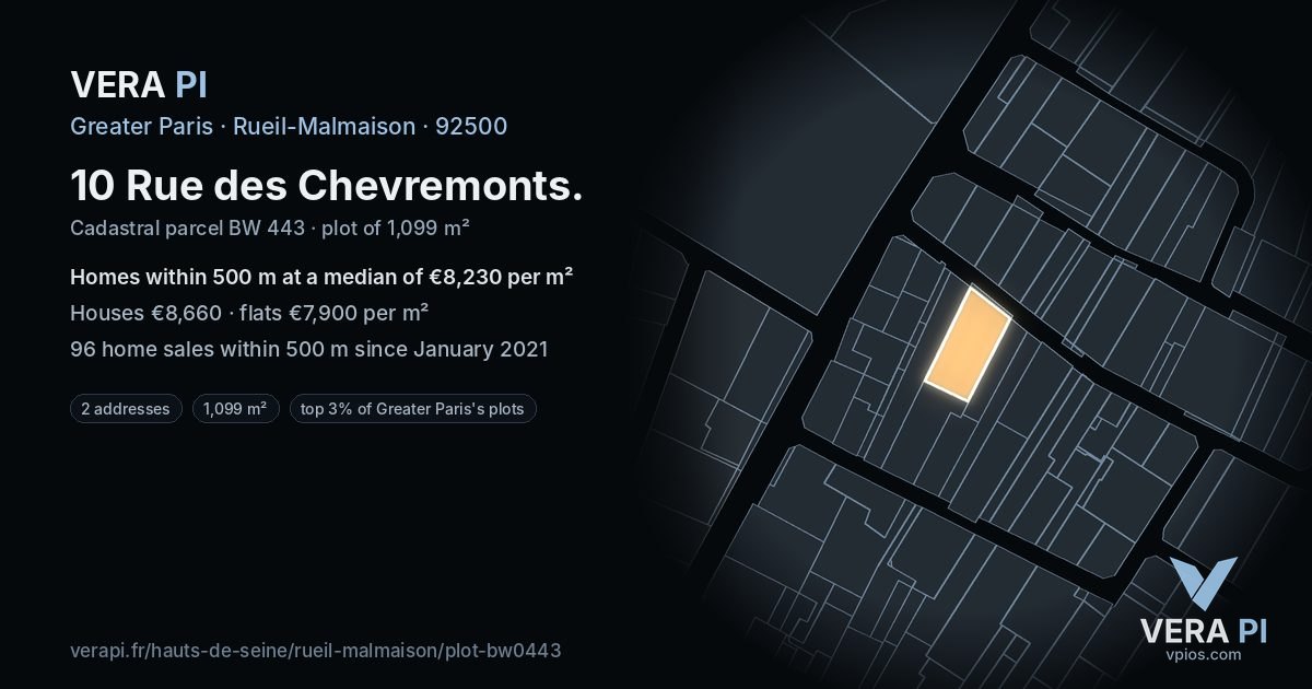 10 Rue des Chevremonts, Rueil-Malmaison at night – the plot lit, the parcels around coloured by the prices near them