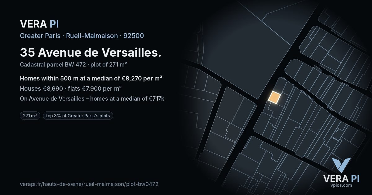 35 Avenue de Versailles, Rueil-Malmaison at night – the plot lit, the parcels around coloured by the prices near them