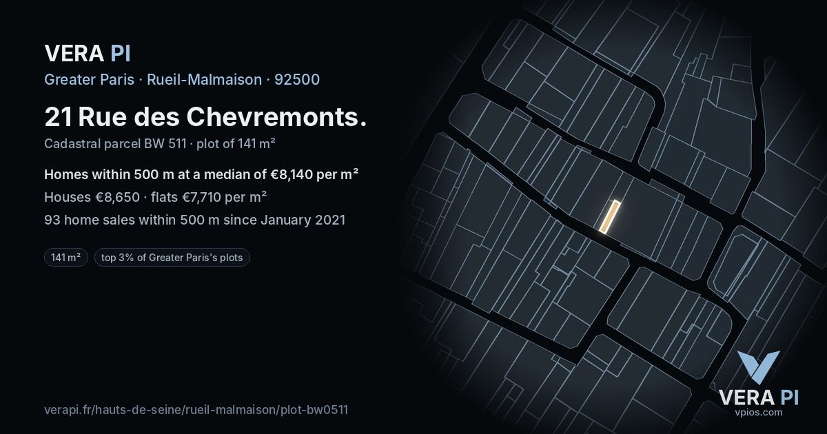 21 Rue des Chevremonts, Rueil-Malmaison at night – the plot lit, the parcels around coloured by the prices near them