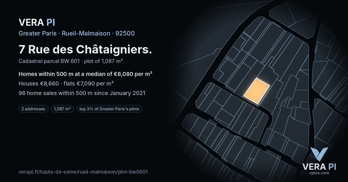 7 Rue des Châtaigniers, Rueil-Malmaison at night – the plot lit, the parcels around coloured by the prices near them
