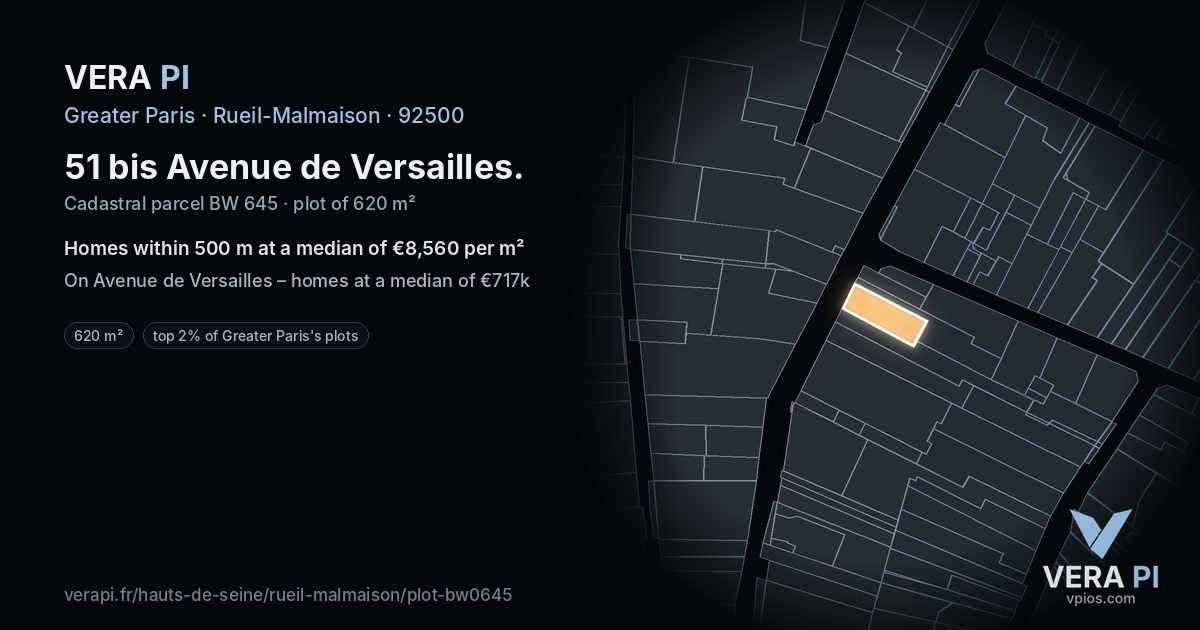51 bis Avenue de Versailles, Rueil-Malmaison at night – the plot lit, the parcels around coloured by the prices near them