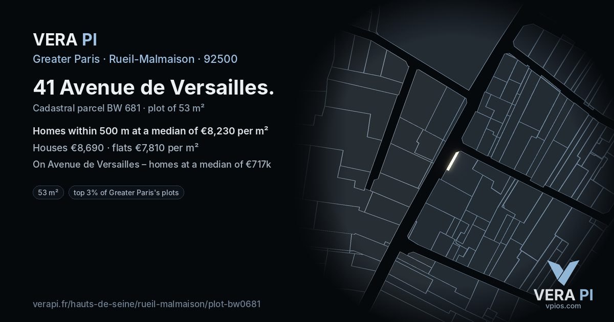 41 Avenue de Versailles, Rueil-Malmaison at night – the plot lit, the parcels around coloured by the prices near them