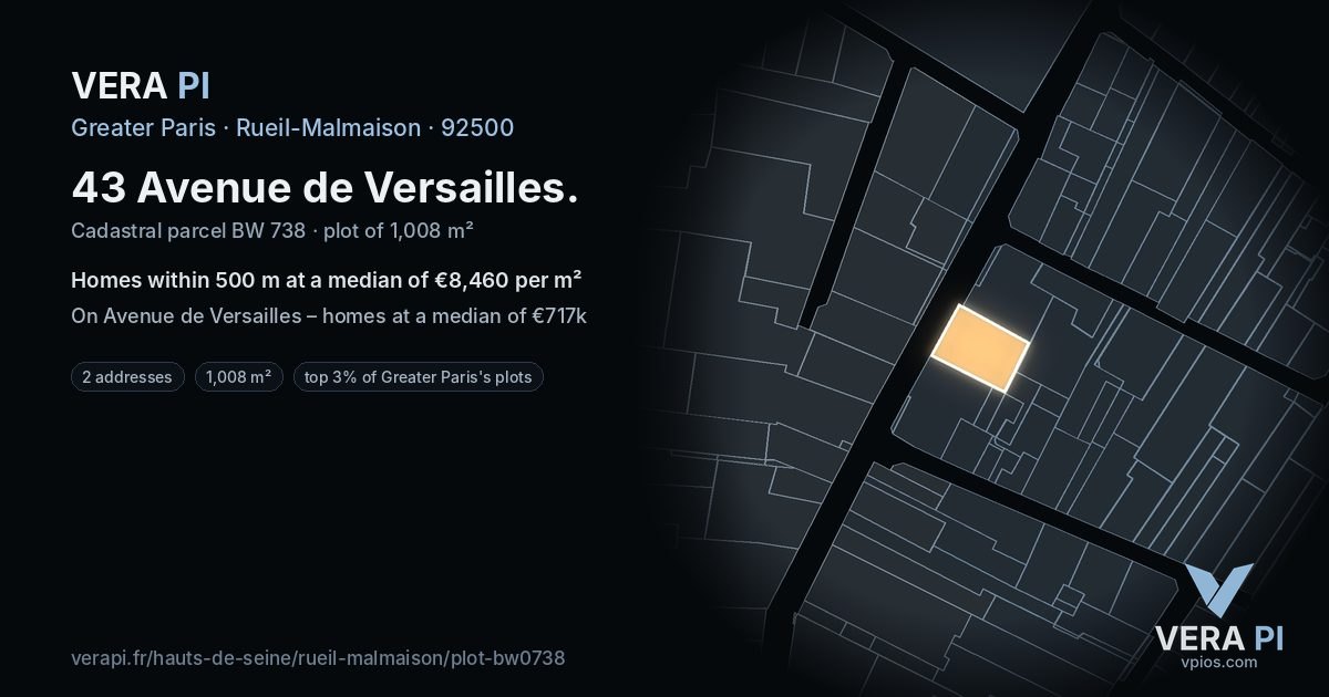 43 Avenue de Versailles, Rueil-Malmaison at night – the plot lit, the parcels around coloured by the prices near them