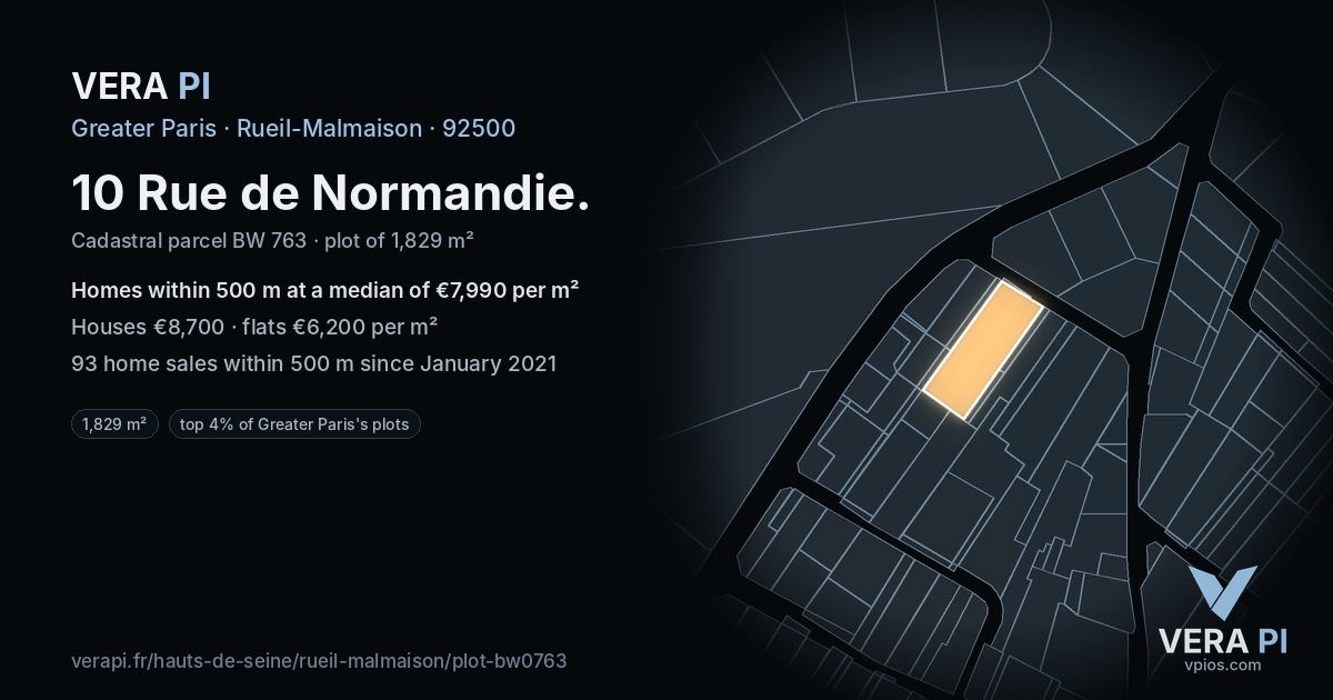 10 Rue de Normandie, Rueil-Malmaison at night – the plot lit, the parcels around coloured by the prices near them