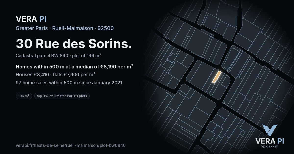 30 Rue des Sorins, Rueil-Malmaison at night – the plot lit, the parcels around coloured by the prices near them