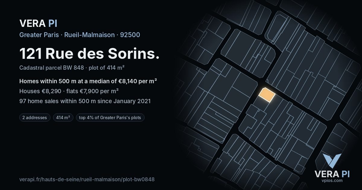 121 Rue des Sorins, Rueil-Malmaison at night – the plot lit, the parcels around coloured by the prices near them