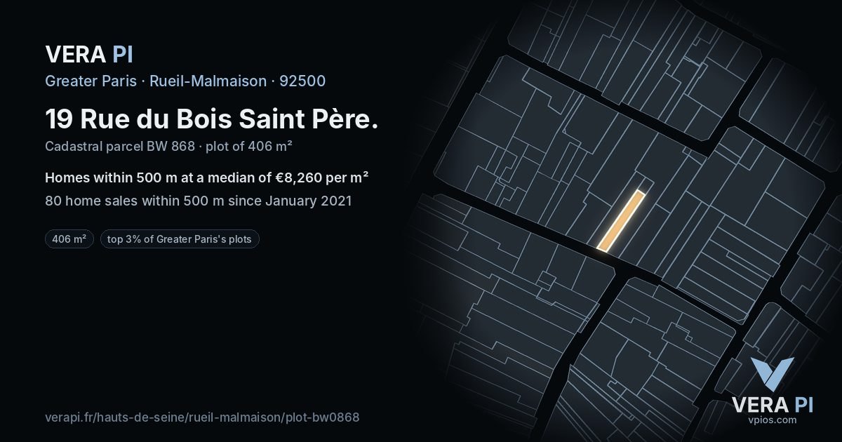 19 Rue du Bois Saint Père, Rueil-Malmaison at night – the plot lit, the parcels around coloured by the prices near them