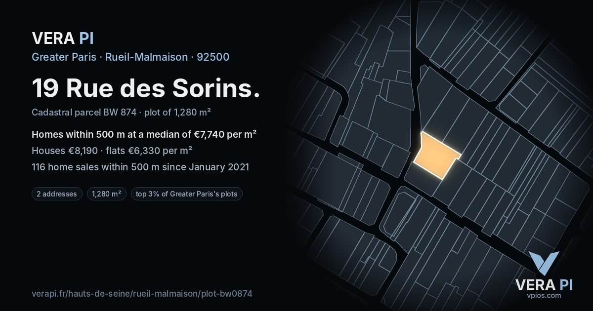 19 Rue des Sorins, Rueil-Malmaison at night – the plot lit, the parcels around coloured by the prices near them