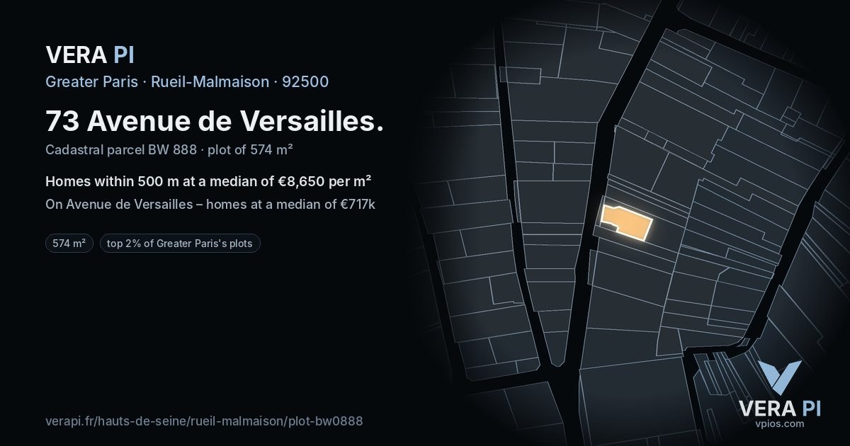 73 Avenue de Versailles, Rueil-Malmaison at night – the plot lit, the parcels around coloured by the prices near them