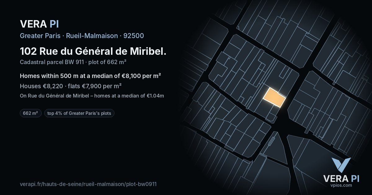 102 Rue du Général de Miribel, Rueil-Malmaison at night – the plot lit, the parcels around coloured by the prices near them