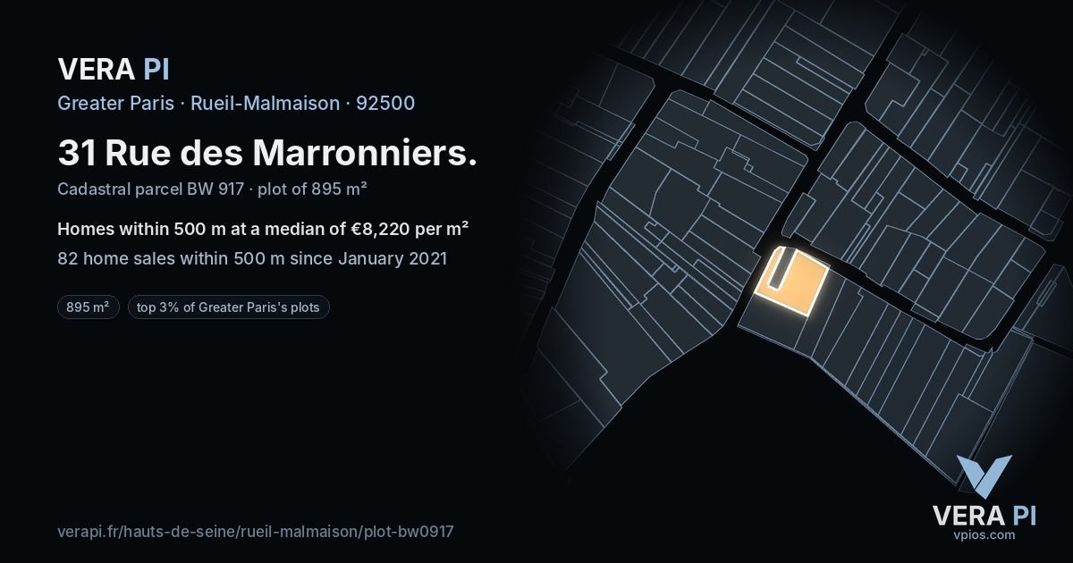 31 Rue des Marronniers, Rueil-Malmaison at night – the plot lit, the parcels around coloured by the prices near them