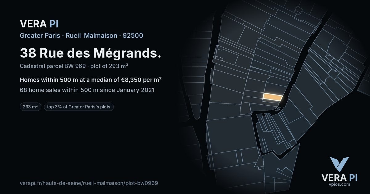 38 Rue des Mégrands, Rueil-Malmaison at night – the plot lit, the parcels around coloured by the prices near them