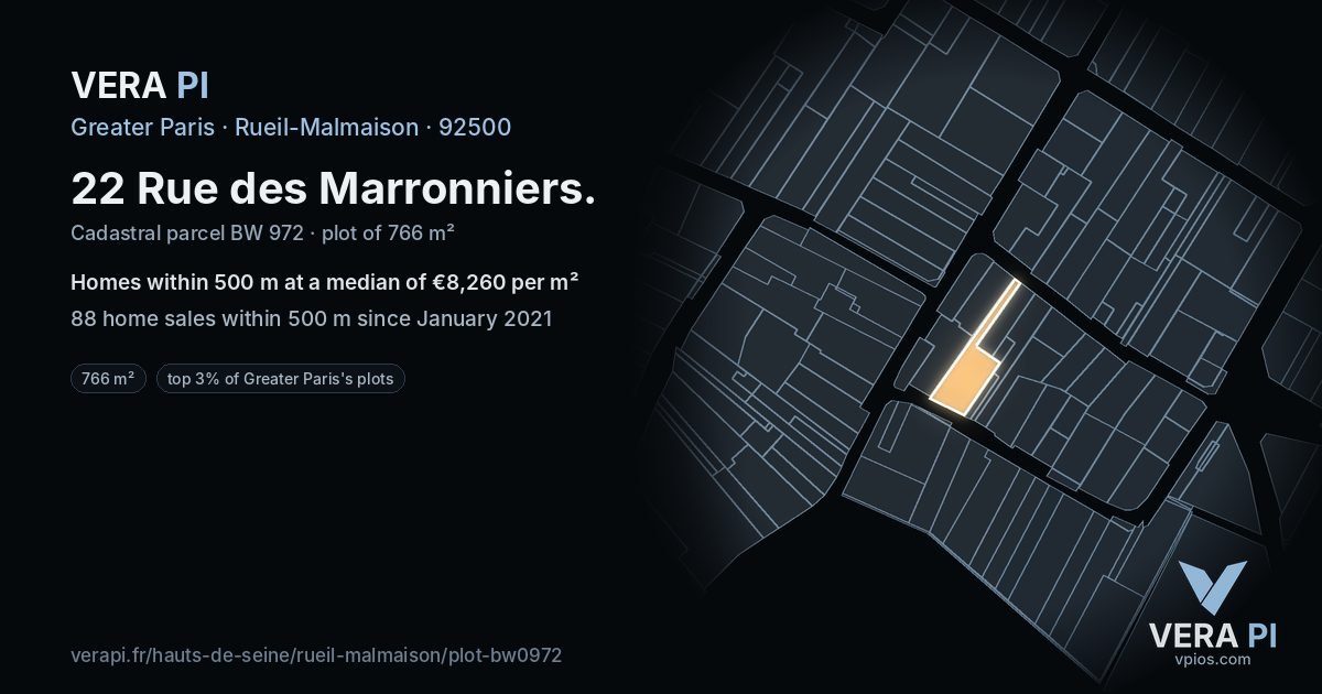 22 Rue des Marronniers, Rueil-Malmaison at night – the plot lit, the parcels around coloured by the prices near them