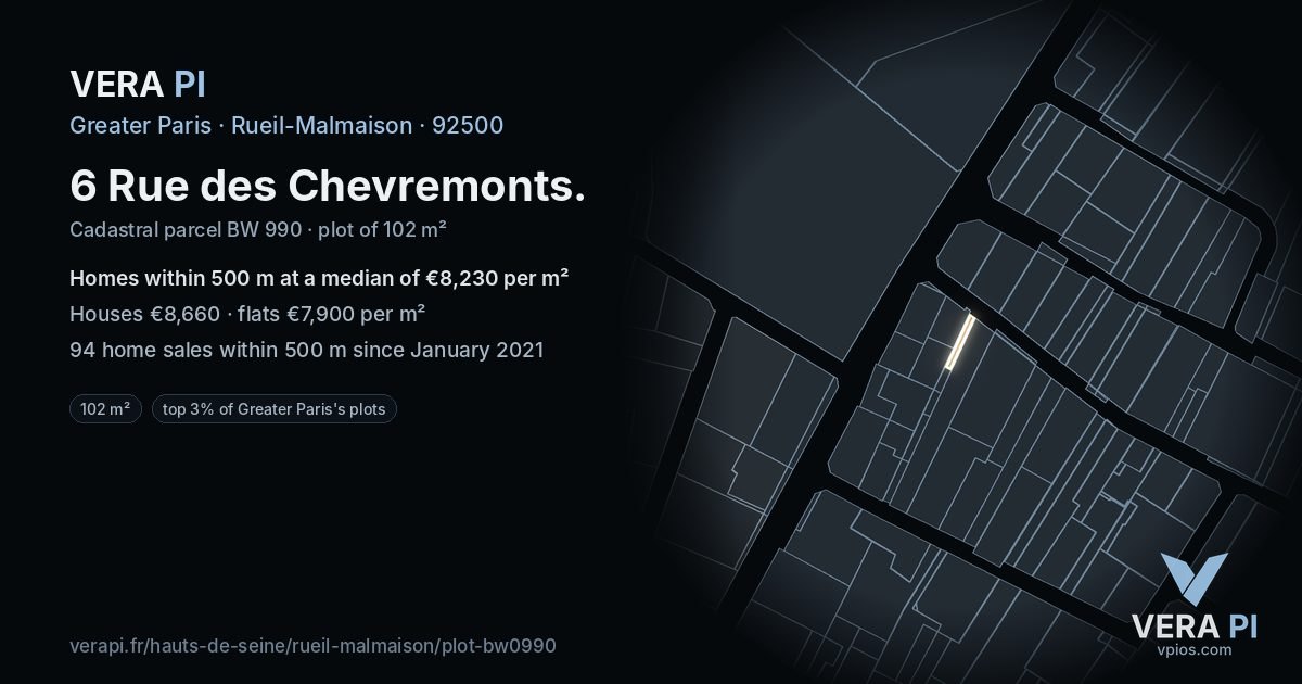 6 Rue des Chevremonts, Rueil-Malmaison at night – the plot lit, the parcels around coloured by the prices near them