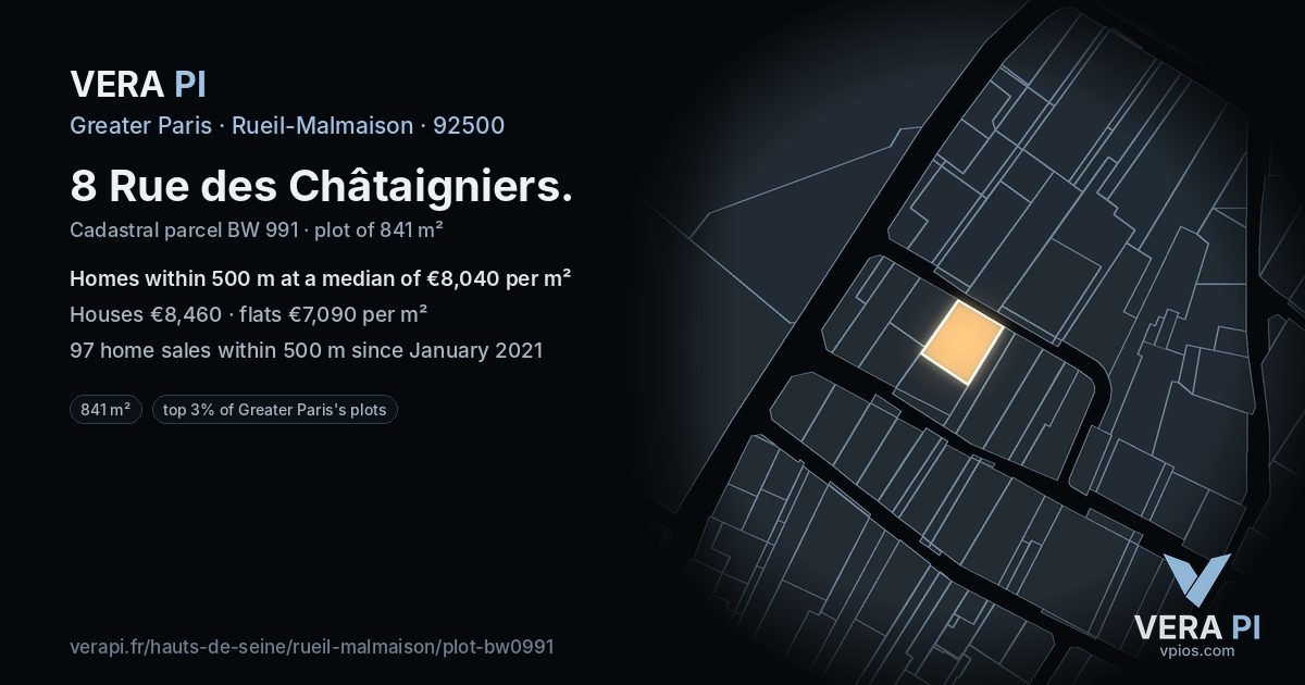 8 Rue des Châtaigniers, Rueil-Malmaison at night – the plot lit, the parcels around coloured by the prices near them
