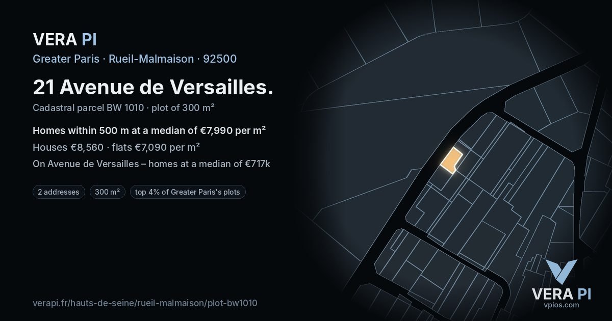 21 Avenue de Versailles, Rueil-Malmaison at night – the plot lit, the parcels around coloured by the prices near them
