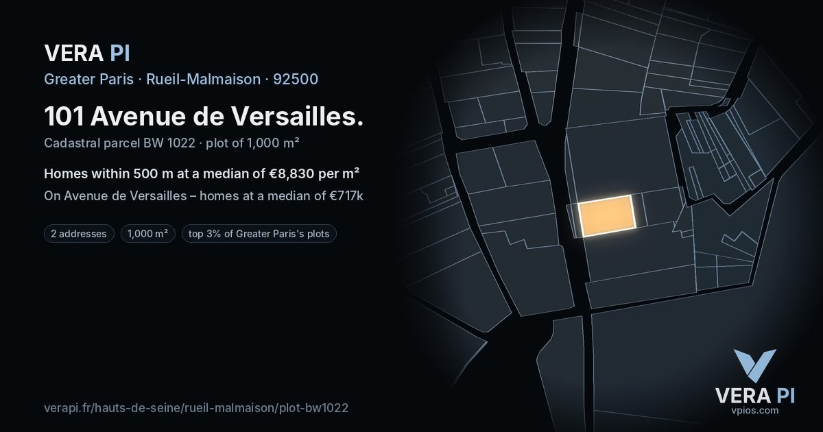 101 Avenue de Versailles, Rueil-Malmaison at night – the plot lit, the parcels around coloured by the prices near them